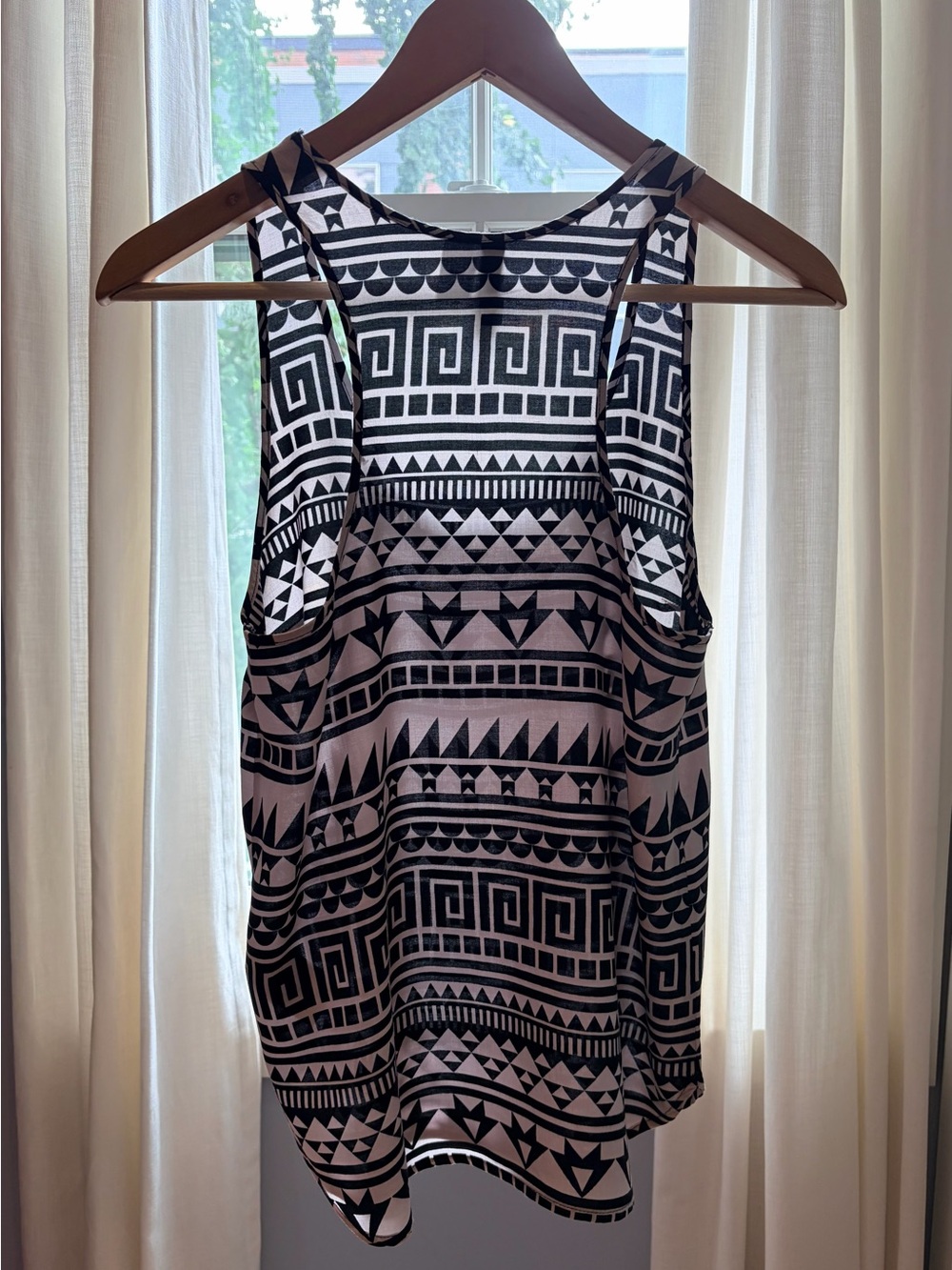 Western Graphic Racerback Scoop Neck Tank Top Black and White Size 4/XS - Picture 2 of 9